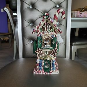 Rudolph's gingerbread bakery